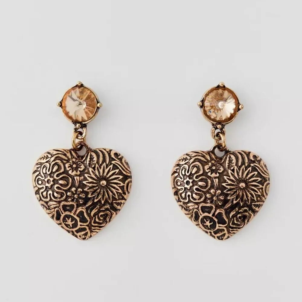 NWT Urban Outfitters Etched Heart Gold Statement Earrings